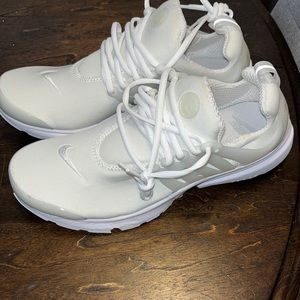 Never Worn Nike Air Presto Triple White